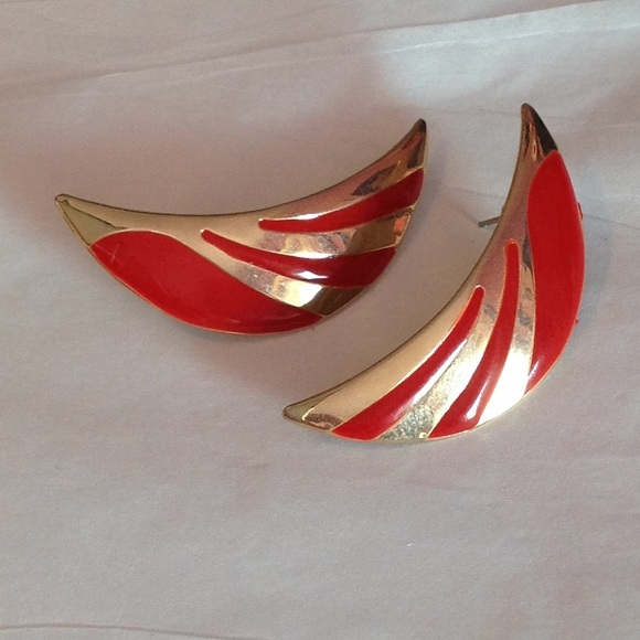 Post Back Earrings .. Crescent shape  Red and Gold - Picture 3 of 6